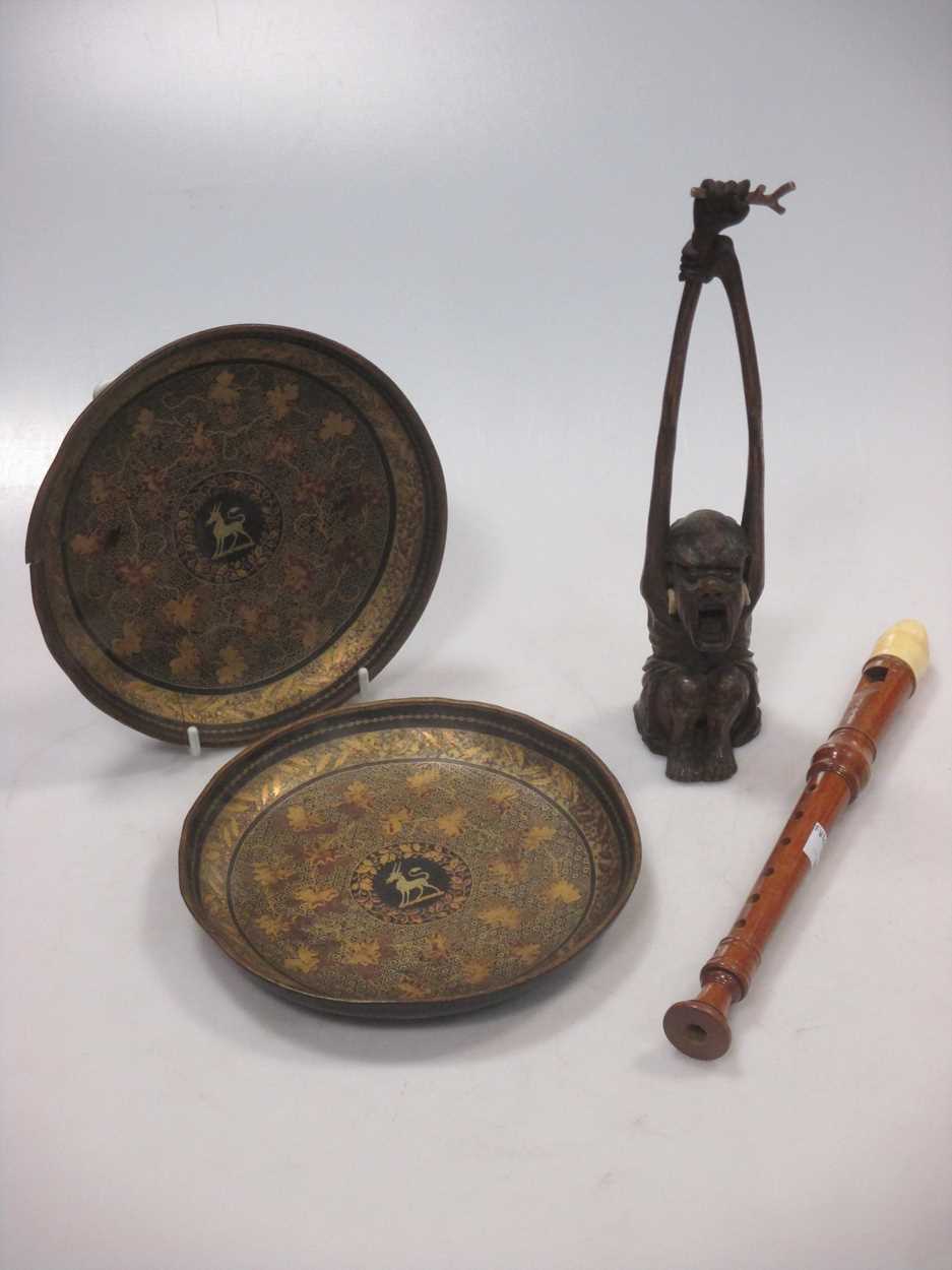Lot 19 - A Dolmetsch sopranino recorder, a carved