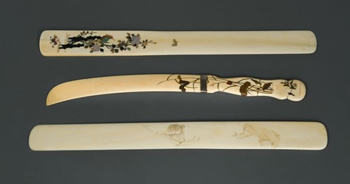 Lot 168 - Three Japanese ivory page turners, late Meiji period (1868-1912)