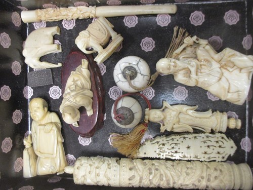 Lot 175 - Group of 12 mainly Japanese carved ivory and...