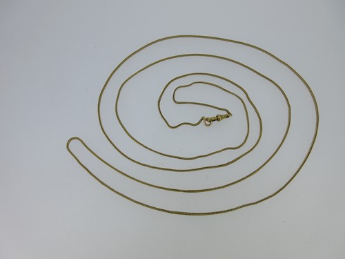 Lot 63 - A foxtail link guard chain
