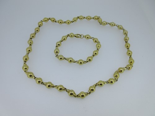 Lot 16 - An Italian necklace and bracelet suite