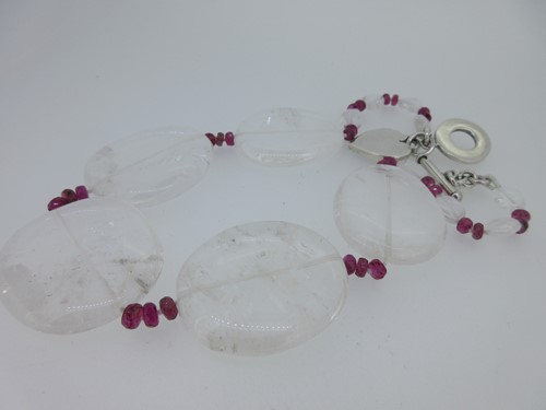 Lot 242 - A rock crystal and red tourmaline necklace
