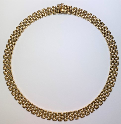 Lot 132 - A brick link collar necklace