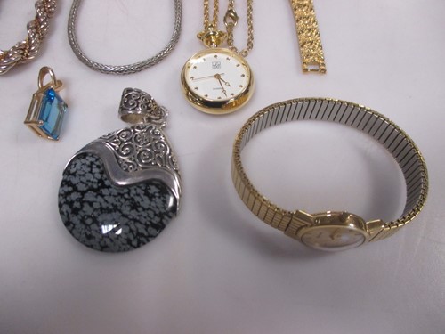 Lot 131 - A collection of 9ct, silver and costume jewellery