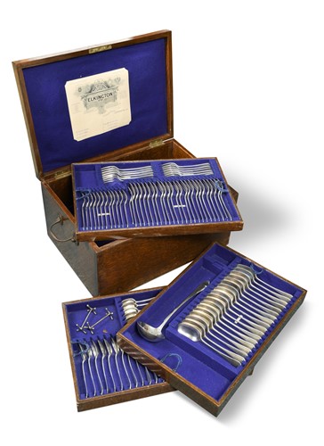 Lot 595 - A canteen containing a 103 piece set of Edward VII silver flatware with three additions