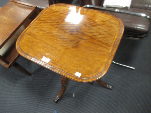 Lot 379 - A mahogany Regency style small side table with...