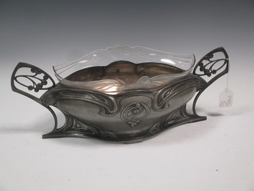 Lot 6 - A WMF oval dish with broken glass liner