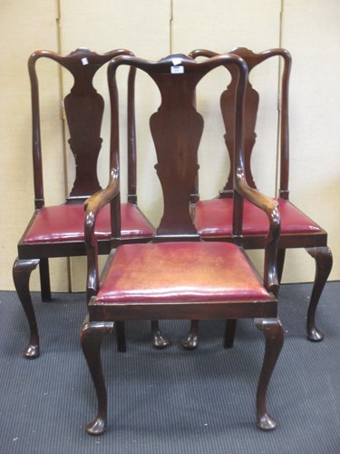 Lot 315 - A set of 8 (6+2) Queen Anne style mahogany...