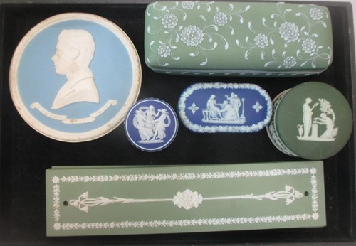 Lot 115 - A pair of Wedgwood green jasperware door...