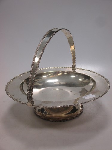 Lot 176 - A shaped circular silver bread roll basket or...