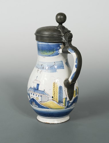 Lot 19 - A 17th Century Birnkrug  pewter lidded tankard