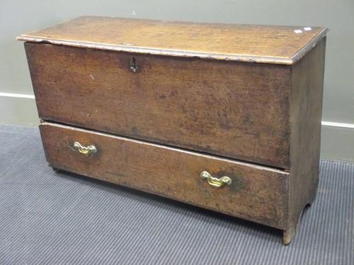 Lot 457 - A 17th century oak coffer 52 x 92 x 33cm