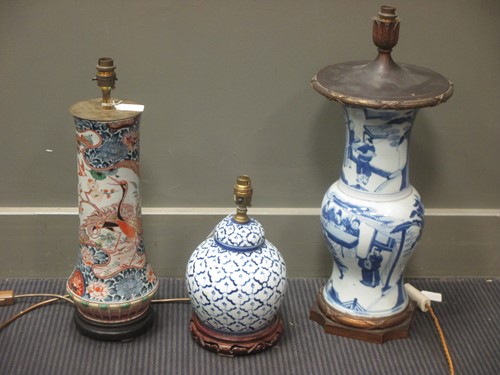 Lot 480 - An 18th century Chinese blue and white vase,...
