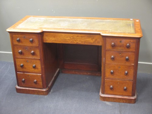 Lot 336 - A 19th century leather inset mahogany desk 77...