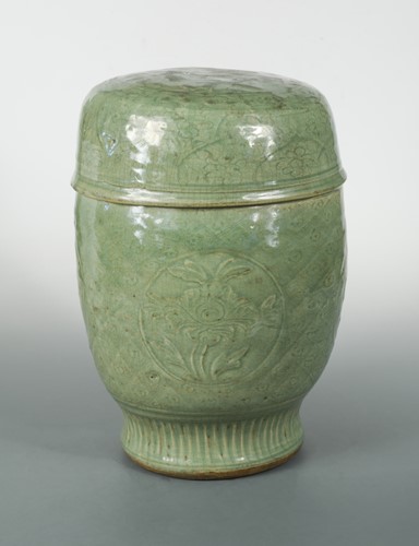 Lot 61 - A Chinese celadon garden seat, Ming Dynasty, 16th century