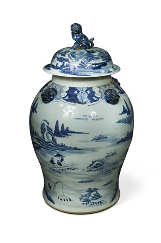 Lot 60 - A Chinese blue and white porcelain large vase and cover, Qing style, 20th century