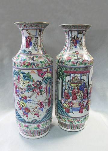 Lot 104 - A pair of Chinese Cantonese porcelain vases, Qing Dynasty, late 19th century