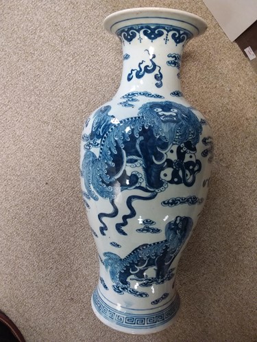Lot 112 - A Chinese blue and white porcelain vase, late Qing Dynasty circa 1880