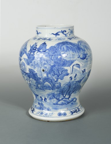 Lot 68 - A Chinese blue and white porcelain vase, late Qing Dynasty, circa 1880
