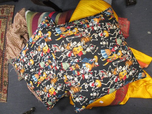Lot 531 - A large cushion