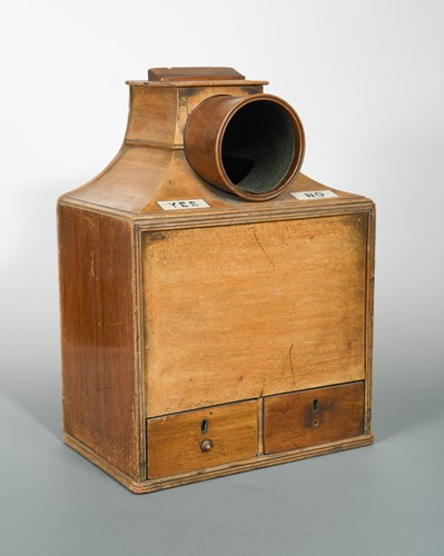 Lot 382 - An Edwardian mahogany ballot box