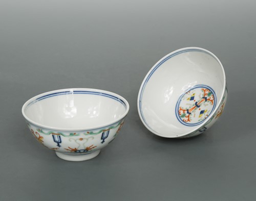 Lot 97 - A pair of Chinese Doucai porcelain tea bowls, Daoguang (1821-1850)