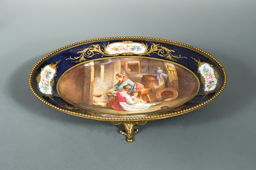 Lot 51 - A 19th/early 20th century Sévres gilt metal mounted bowl