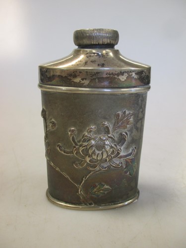Lot 252 - A Chinese metalwares powder bottle
