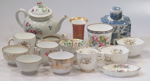 Lot 50 - A pair of Derby serving dishes, ex Anthony...