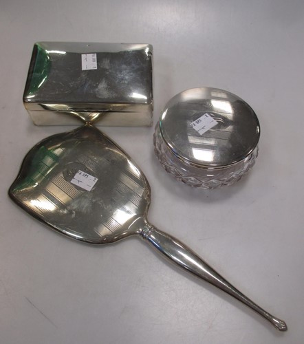 Lot 182 - Various small silver items including a table...