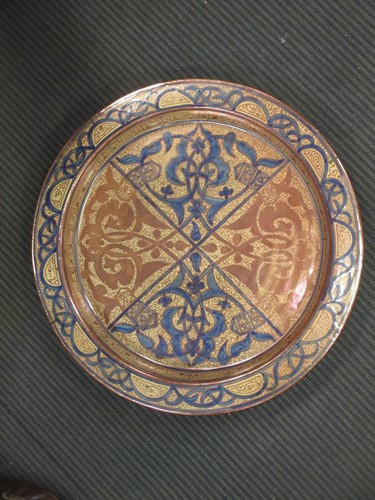 Lot 93 - A Hispano Moresque bowl pink lustre circular...