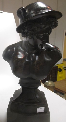Lot 19 - Pair "Grand Tour" bronze classical busts on...