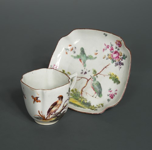 Lot 14 - A rare early Derby coffee can and stand, circa 1756-58