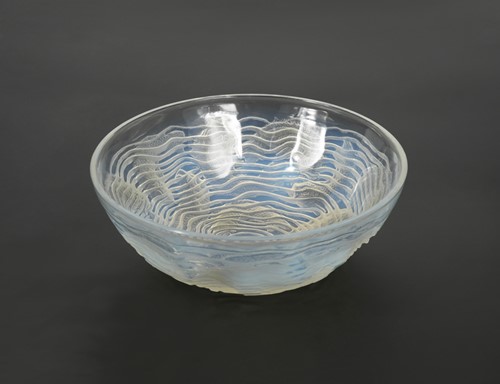 Lot 8 - Dauphins, an R. Lalique opalescent glass bowl