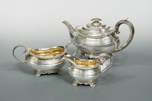 Lot 540 - A William IV silver three piece tea service