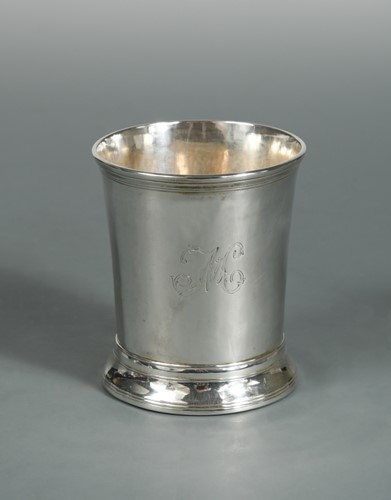 Lot 620 - Newcastle - A George II silver beaker