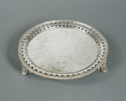 Lot 581 - A Victorian silver waiter