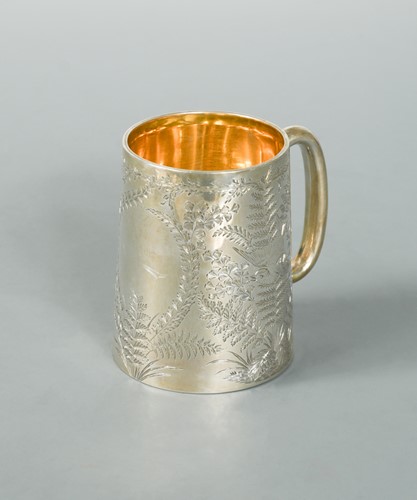 Lot 580 - A Victorian silver child's cup