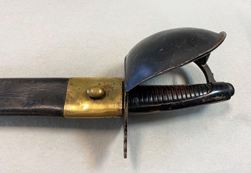 Lot 440 - A 19th century naval cutlass
