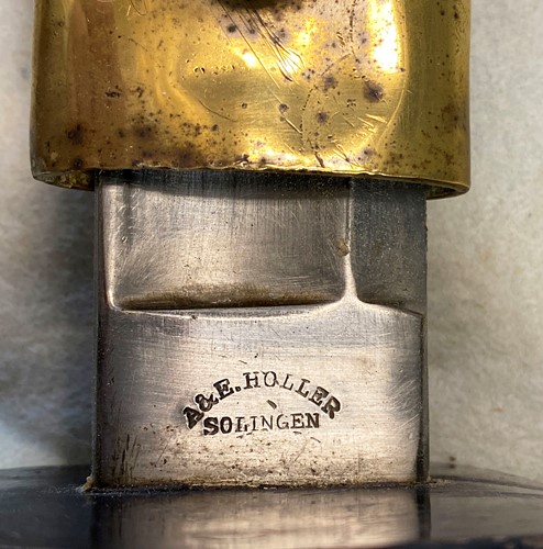 Lot 440 - A 19th century naval cutlass