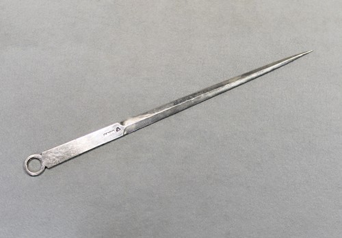 Lot 559 - A Victorian silver heavy duty meat skewer