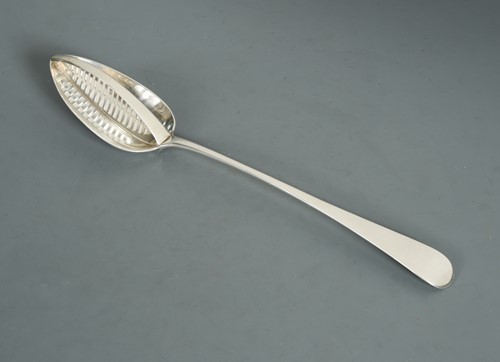 Lot 497 - A George III silver straining spoon