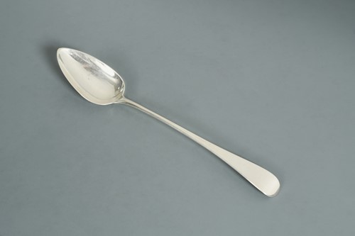 Lot 498 - A George III silver basting spoon by Peter & William Bateman