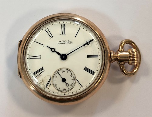 Lot 292 - Waltham - A lady's open faced pocket watch marked '14K'