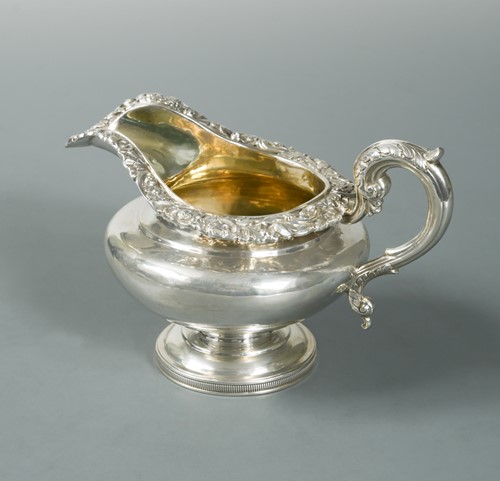 Lot 631 - Edinburgh - A William IV silver cream jug