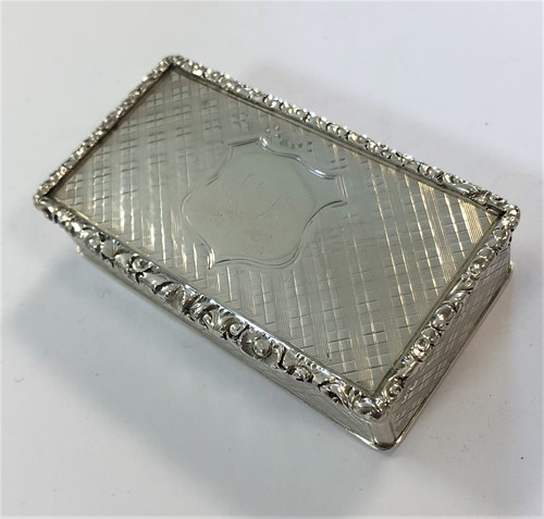 Lot 381 - A Victorian silver snuff box