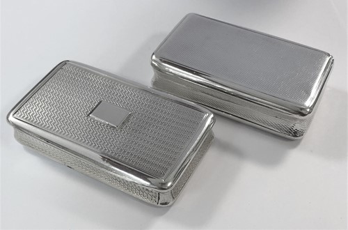 Lot 376 - Two George III silver snuff boxes