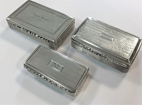 Lot 375 - A trio of 19th Century silver snuff boxes by Edward Smith