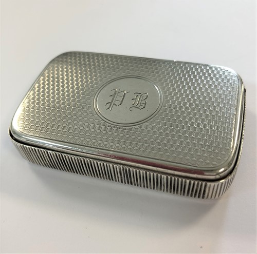 Lot 385 - An unusual Victorian silver snuff box
