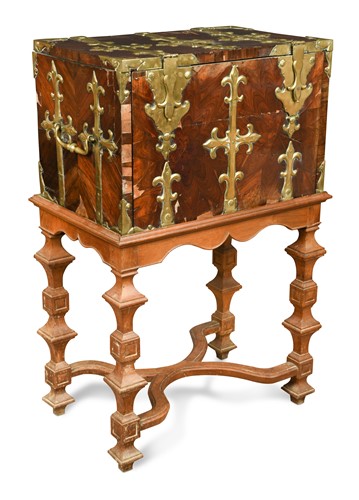Lot 88 - A Franco Flemish kingwood and brass-mounted coffre-fort, circa 1700